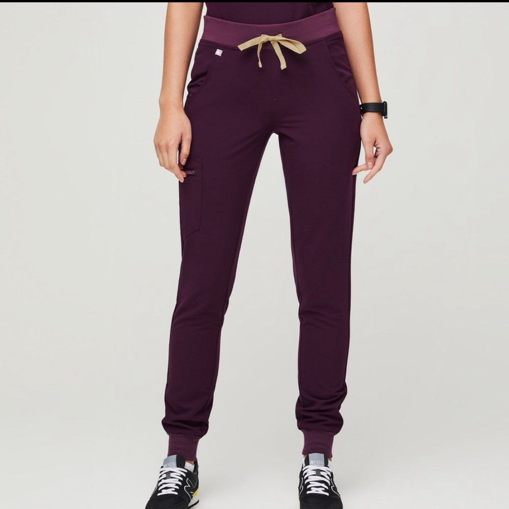 Brand NEW Zamora jogger Deep Purple Figs scrub pants XSP Never Worn